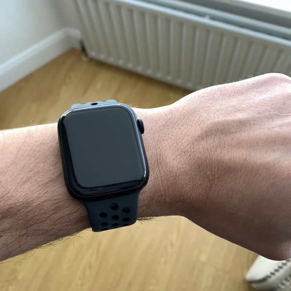 Apple Watch Series 7 44 mm black - Picture 2 of 2